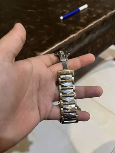 Sveston watch branded