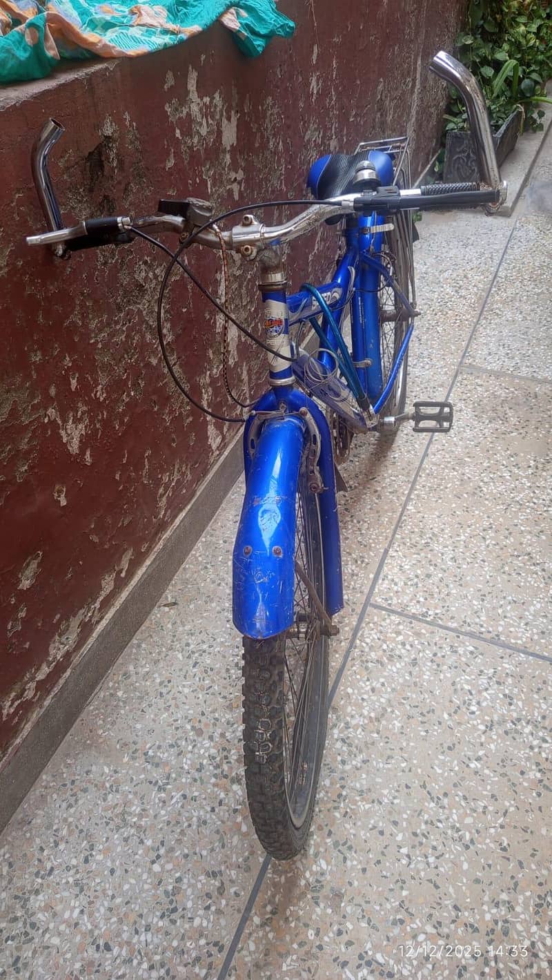 2 Mountain bikes 3