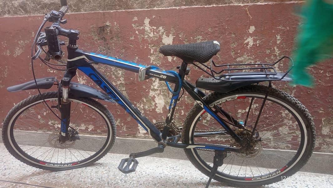 2 Mountain bikes 4