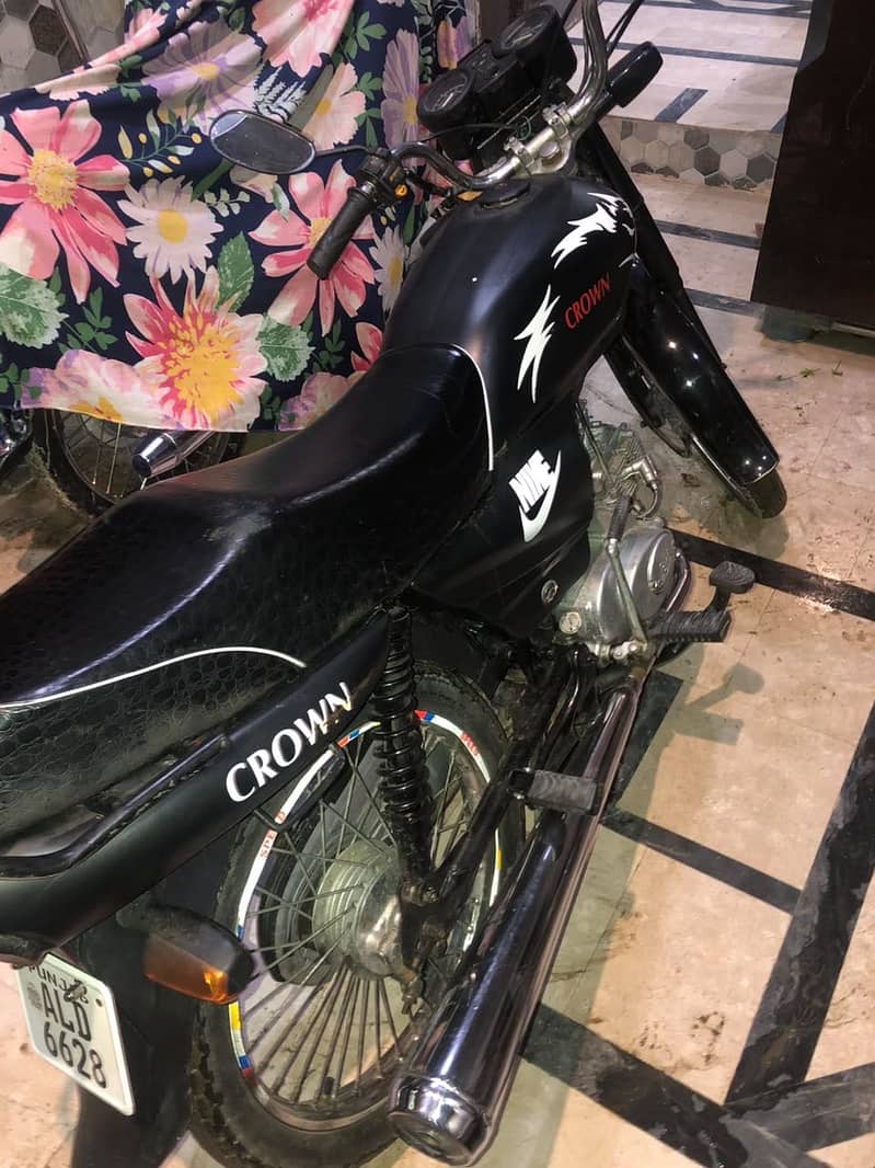 Crown 2023 model 1
