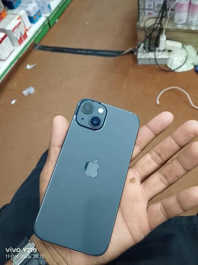 Apple iPhone 13