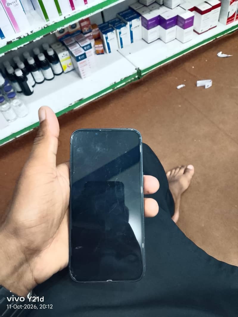 Apple iPhone 13 1