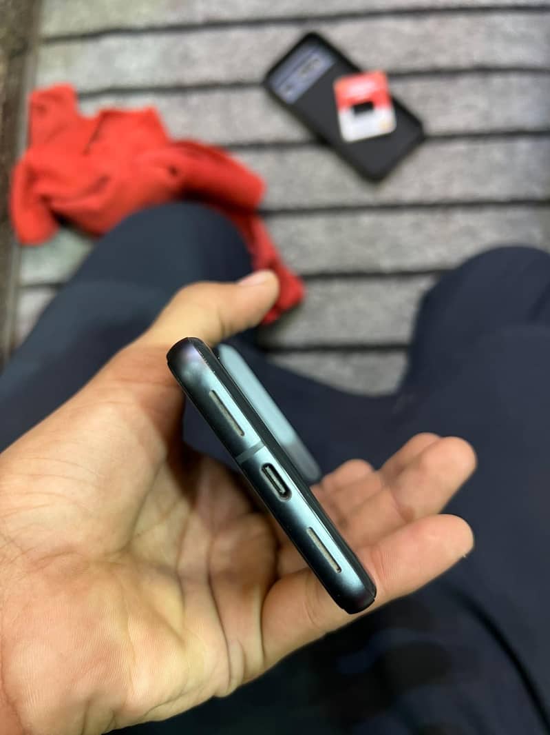 Google Pixel 8 2