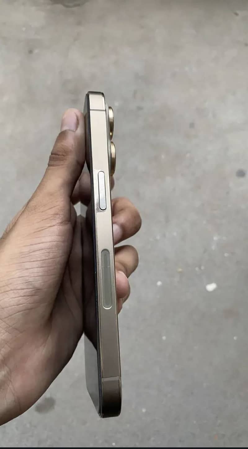 Apple iPhone 14 Pro 3