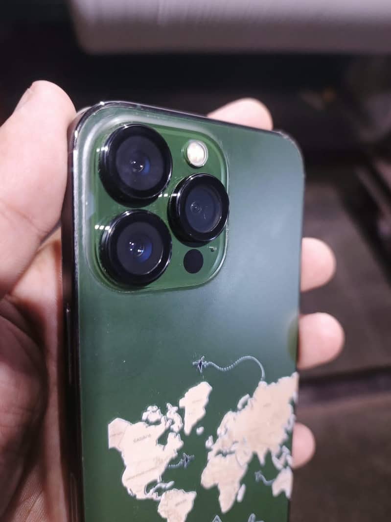 Apple iPhone 13 Pro 1