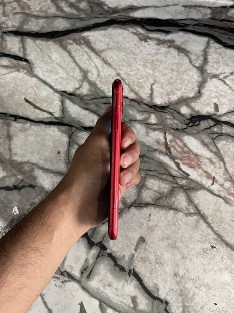 Apple iPhone 11 3