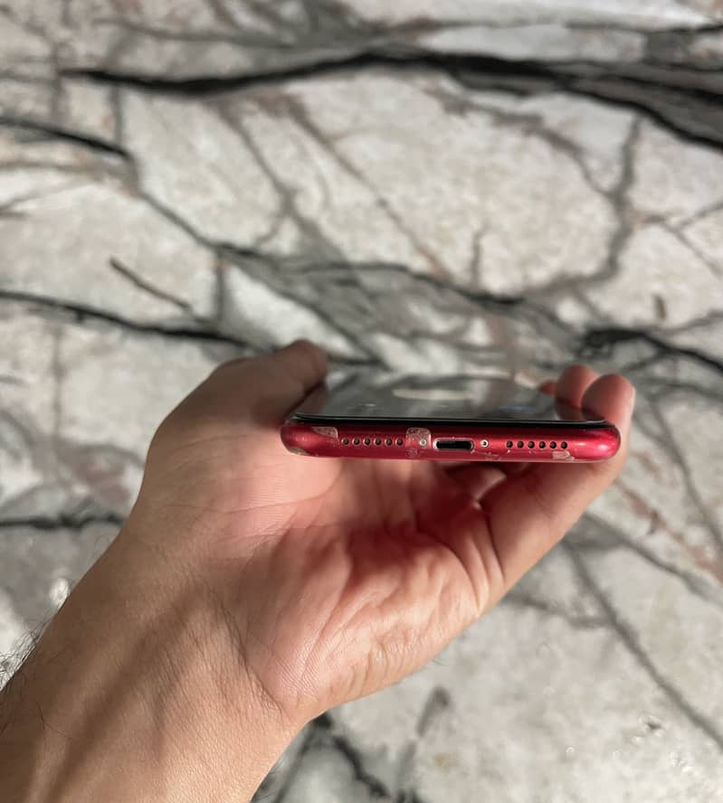 Apple iPhone 11 4