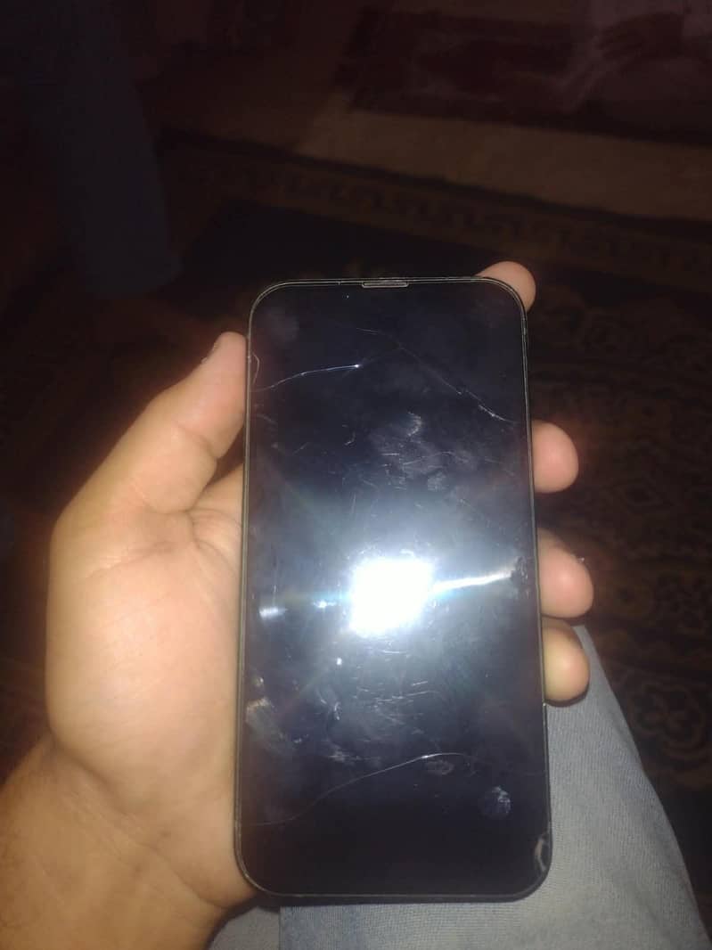 Apple iPhone 13 3