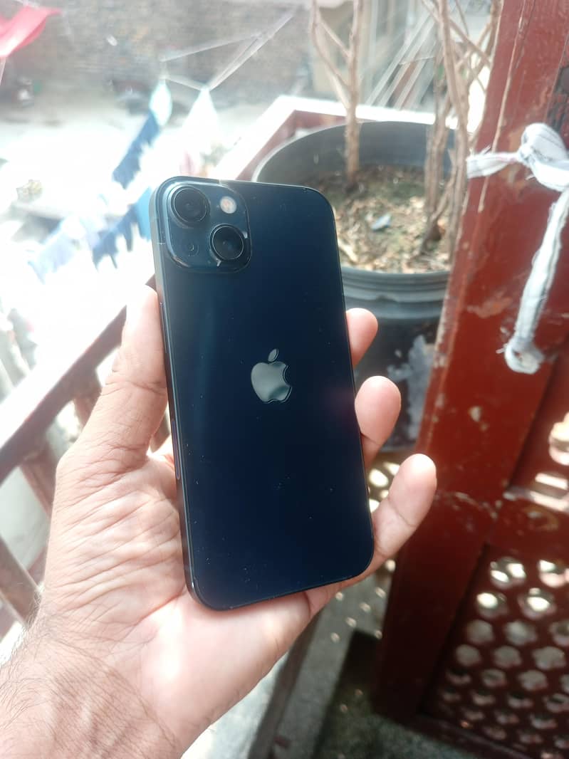 Apple iPhone 13 1