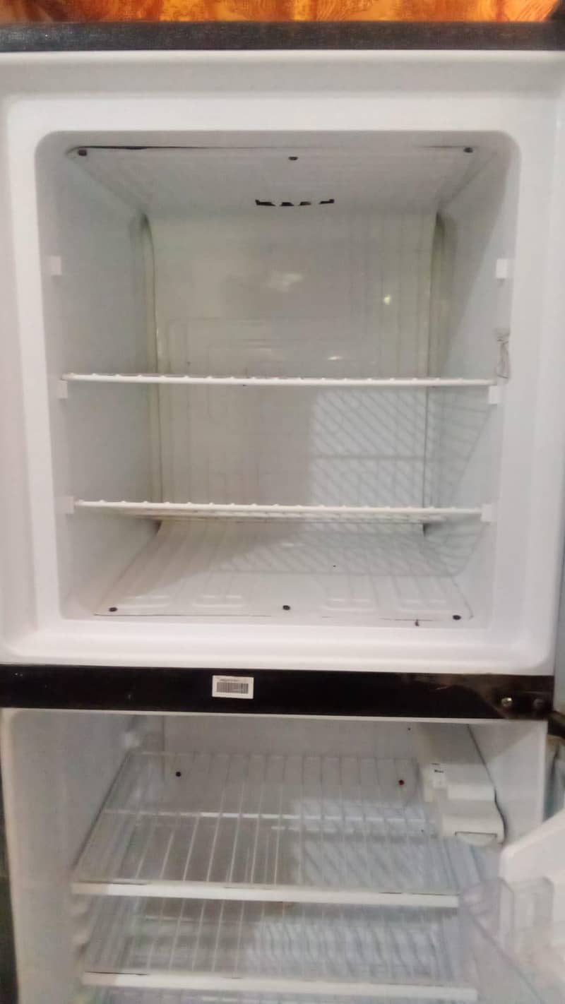 12 CF Medium fridge 1