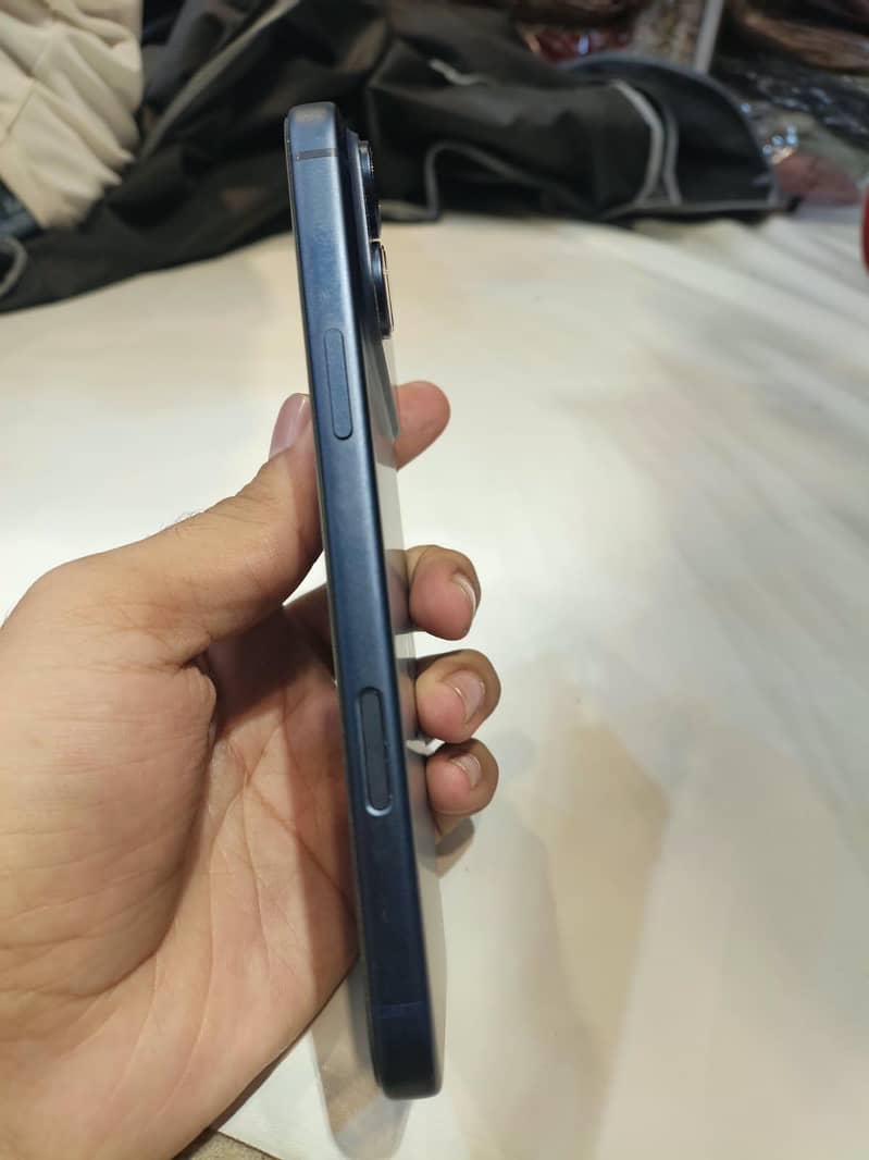 Apple iPhone 17 Pro Max 2