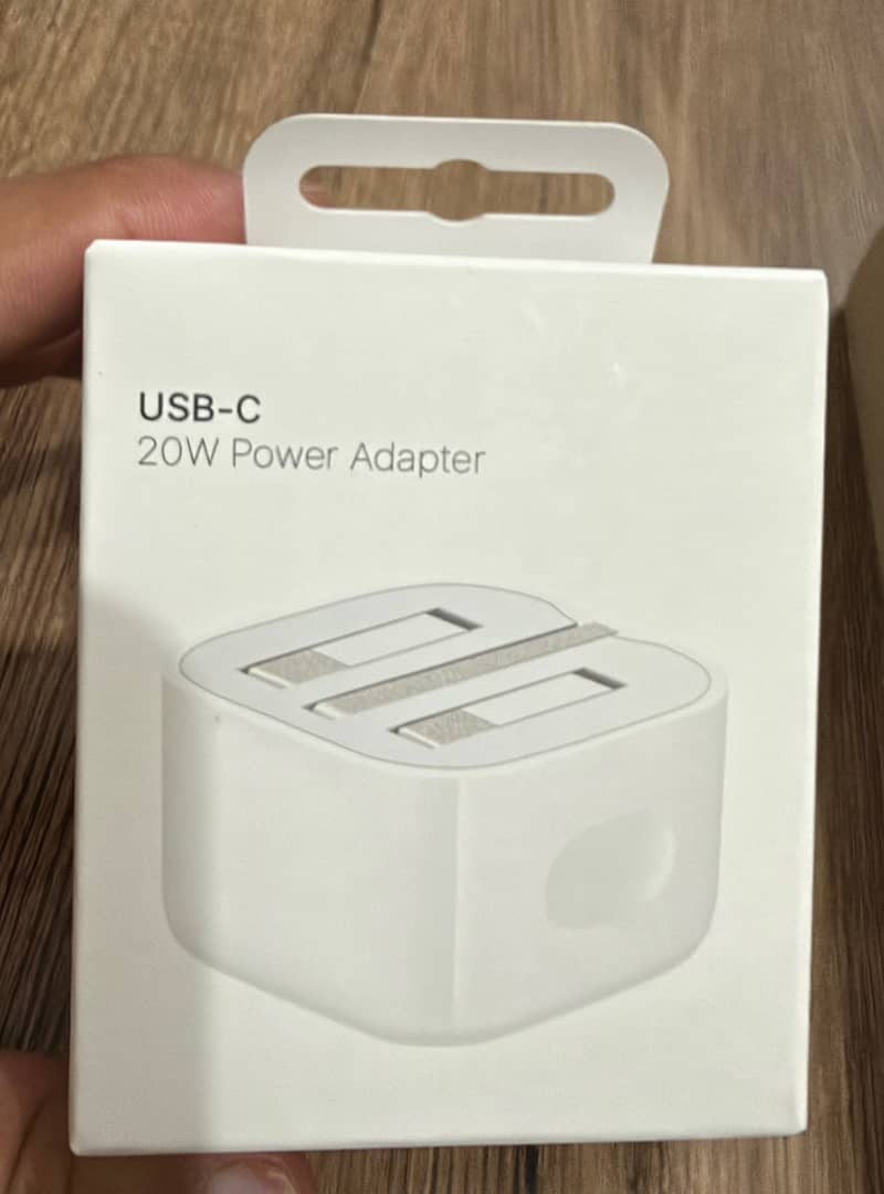 Apple iphone Adapter and Cable 2