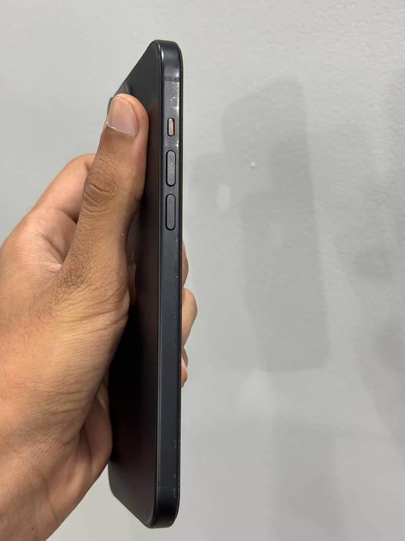 Apple iPhone 15 plus 2