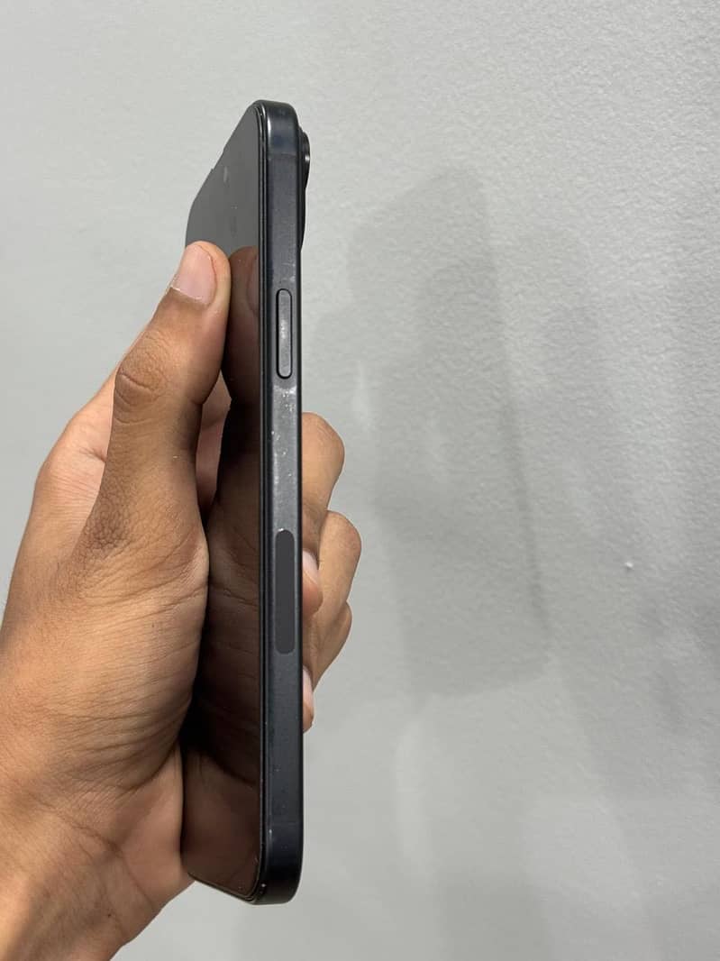 Apple iPhone 15 plus 3