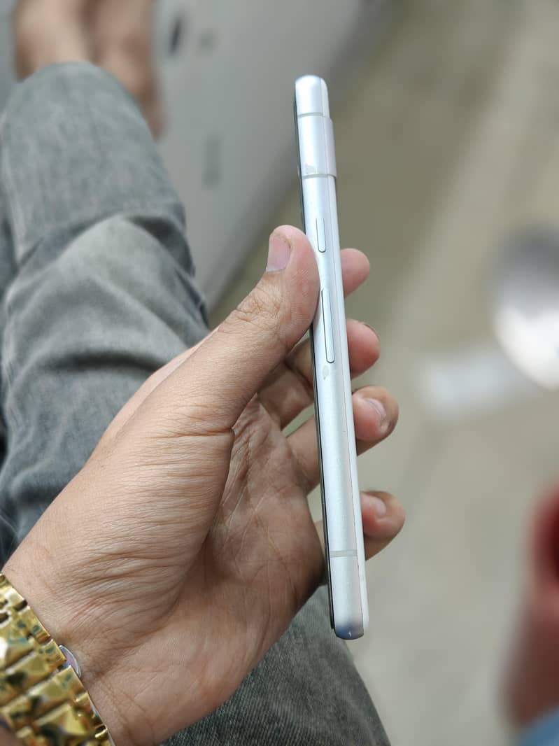 Google Pixel 7a 3