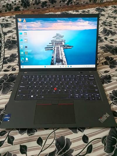 Lenovo T-14 - 16/256 For SALE
