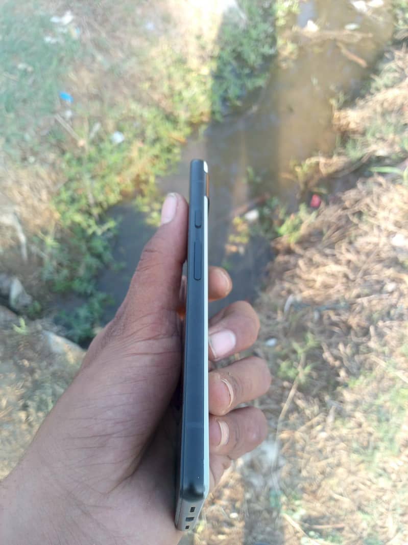 Google Pixel 6a 3