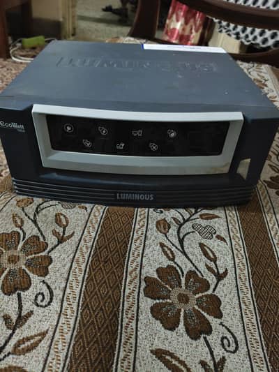 ups ecowatt 700vA luminous