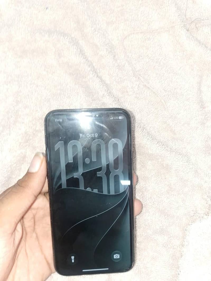 Apple iPhone 11 Pro 2
