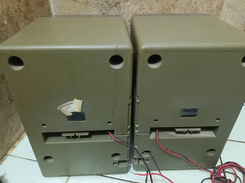 Speaker set 2
