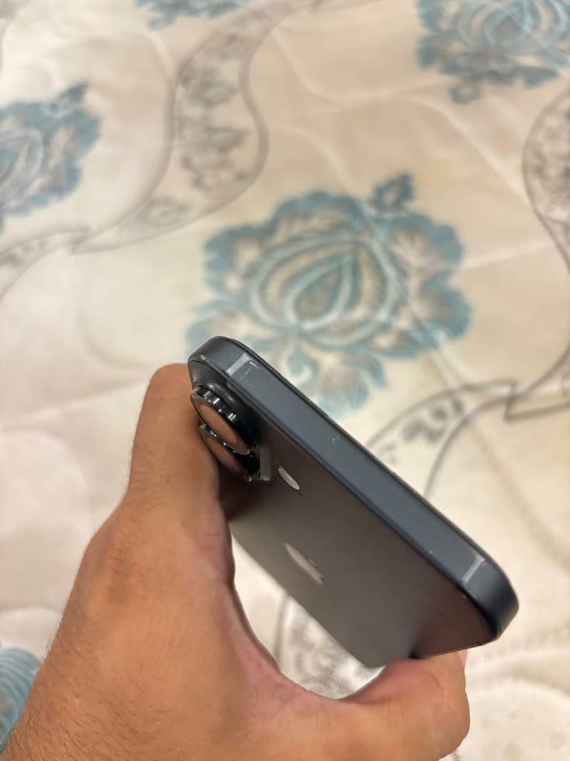 Apple iPhone 16 Plus 4