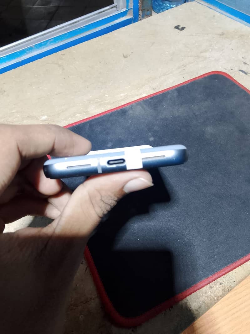 Google Pixel 8 3