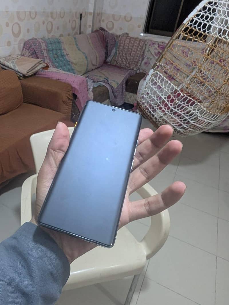 Tecno CAMON 40 Pro 1