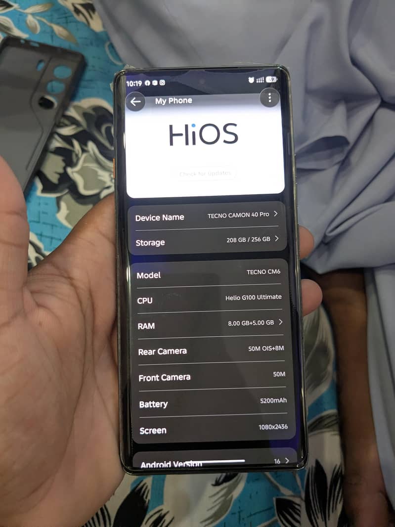 Tecno CAMON 40 Pro 1