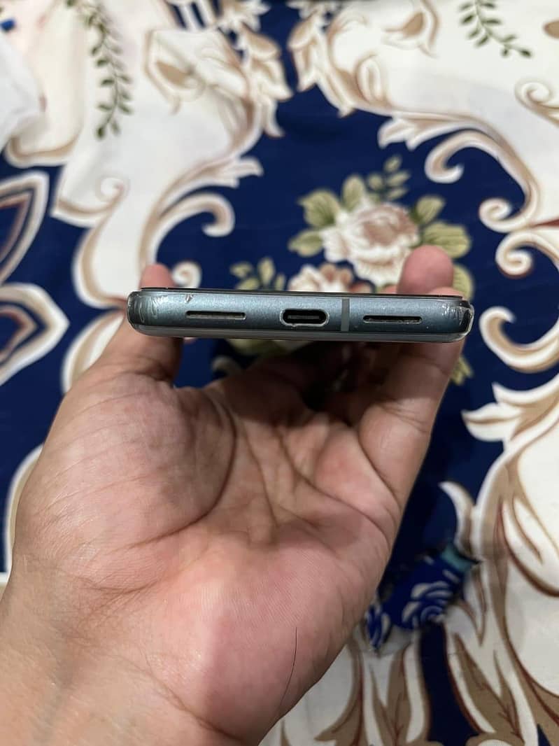 Google Pixel 8 1