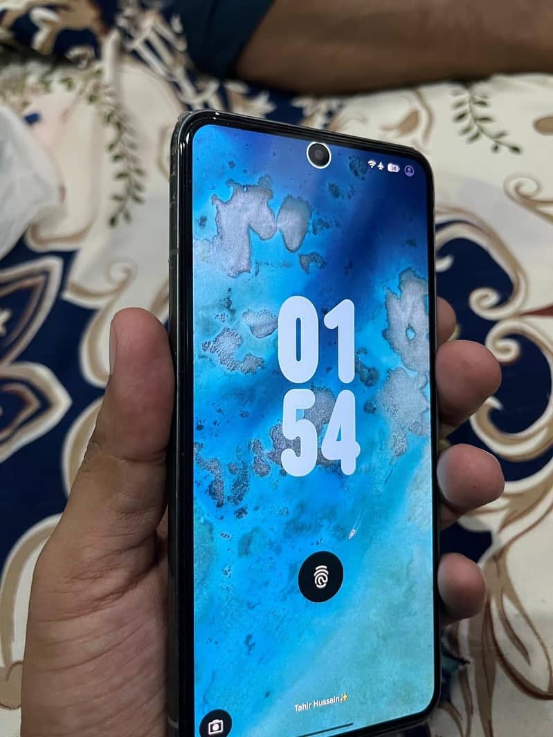 Google Pixel 8 4