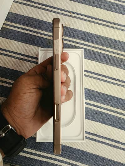 Apple iPhone 16 Pro Max
