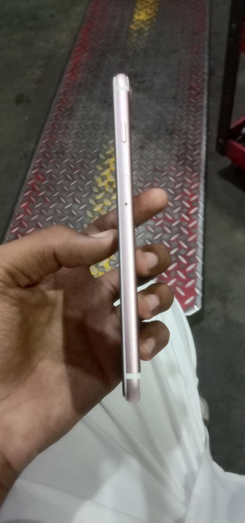Apple iPhone 7 Plus 2