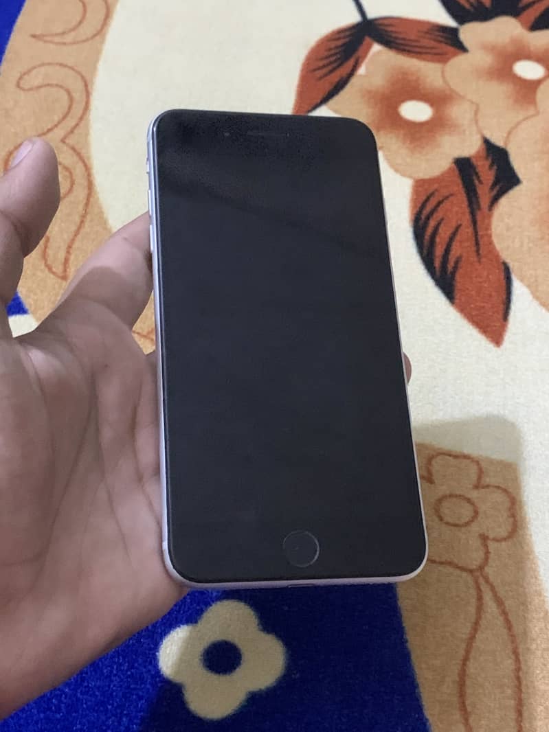 Apple iPhone 7 Plus 4