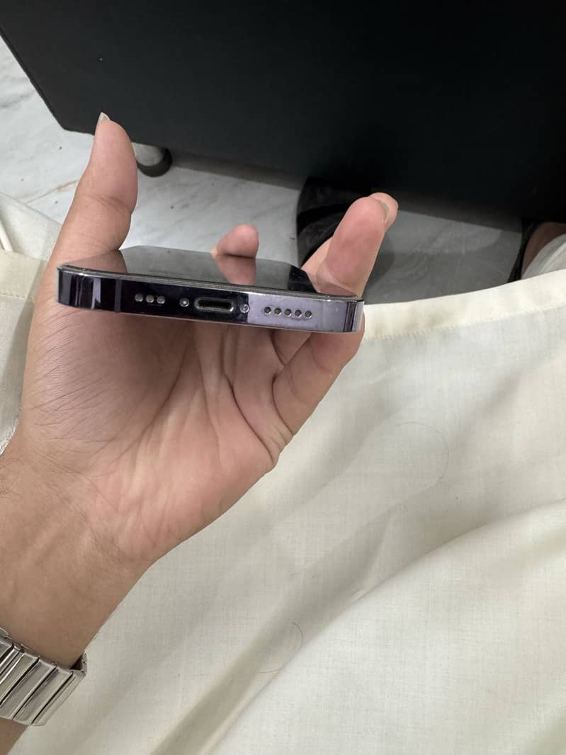 Apple iPhone 14 Pro 3