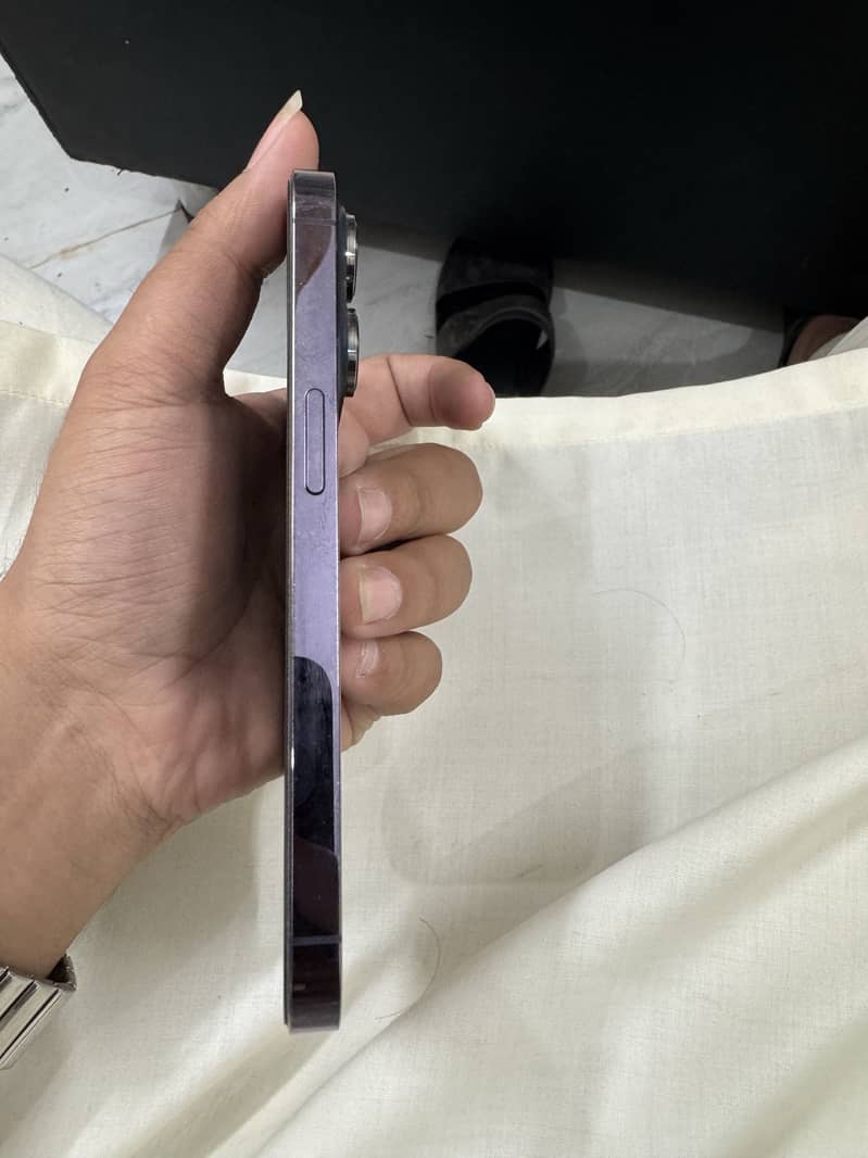 Apple iPhone 14 Pro 4