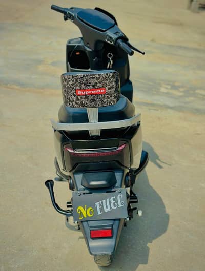 1200 motor Watt, 55 top speed