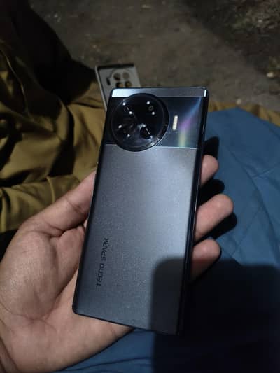 Tecno spark 20 pro plus