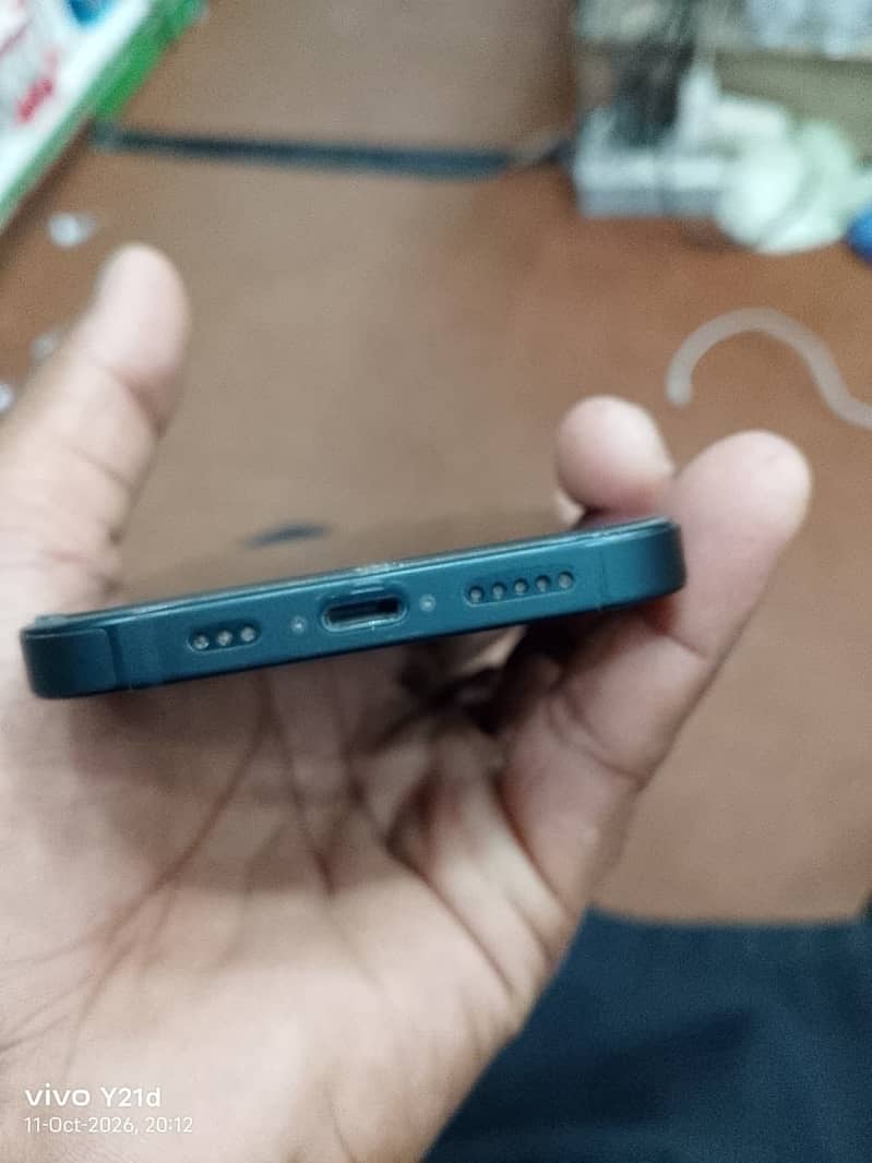 Apple iPhone 13 1