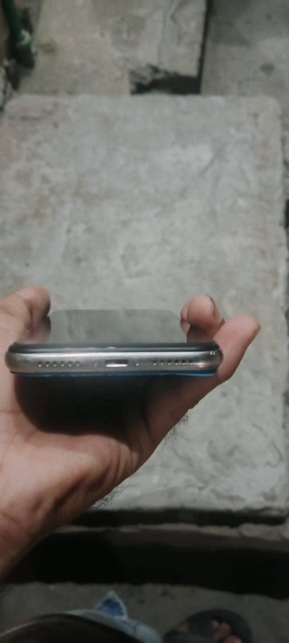 Apple iPhone X 5