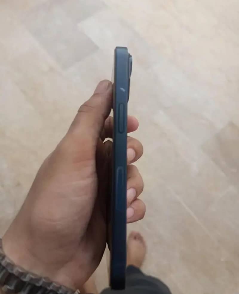 Apple iPhone 14 0