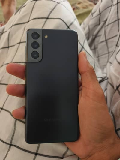 Samsung Mobile S21 official PTA approved 8/128 condition 10/9