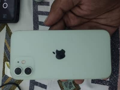 Apple iPhone 12