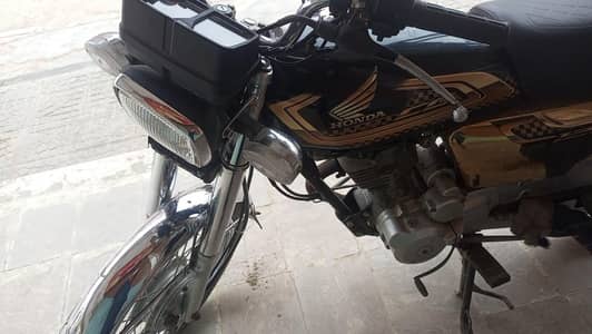 Honda CG 125 Gold 2025 - KQZ 8209 - 7000 KM Only - Baldia Town