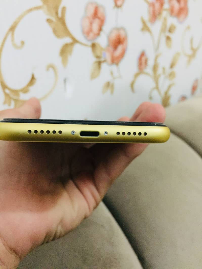 Apple iPhone 11 14
