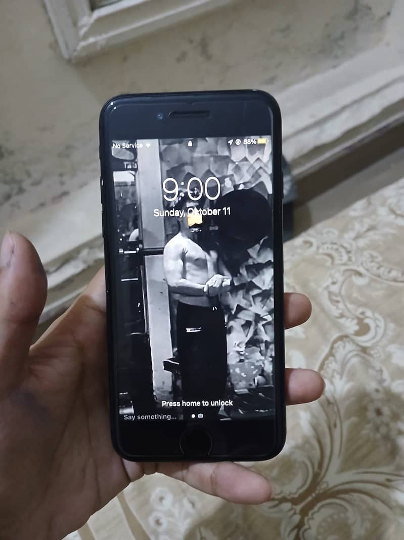 Apple iPhone 7 3