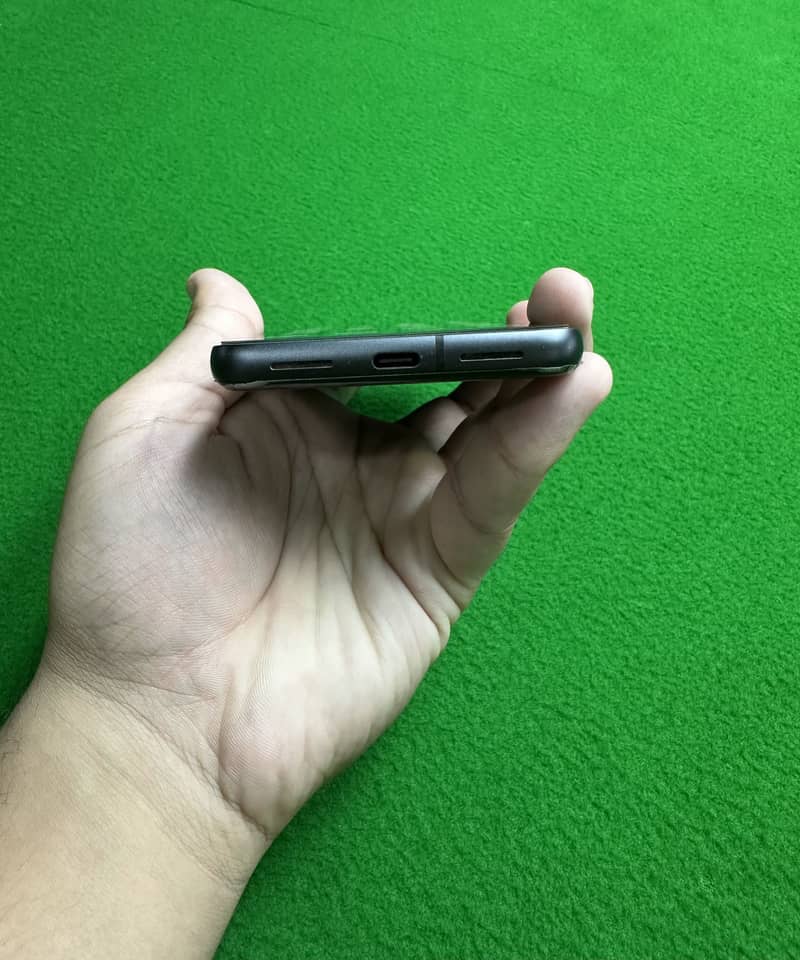 Google Pixel 8 2