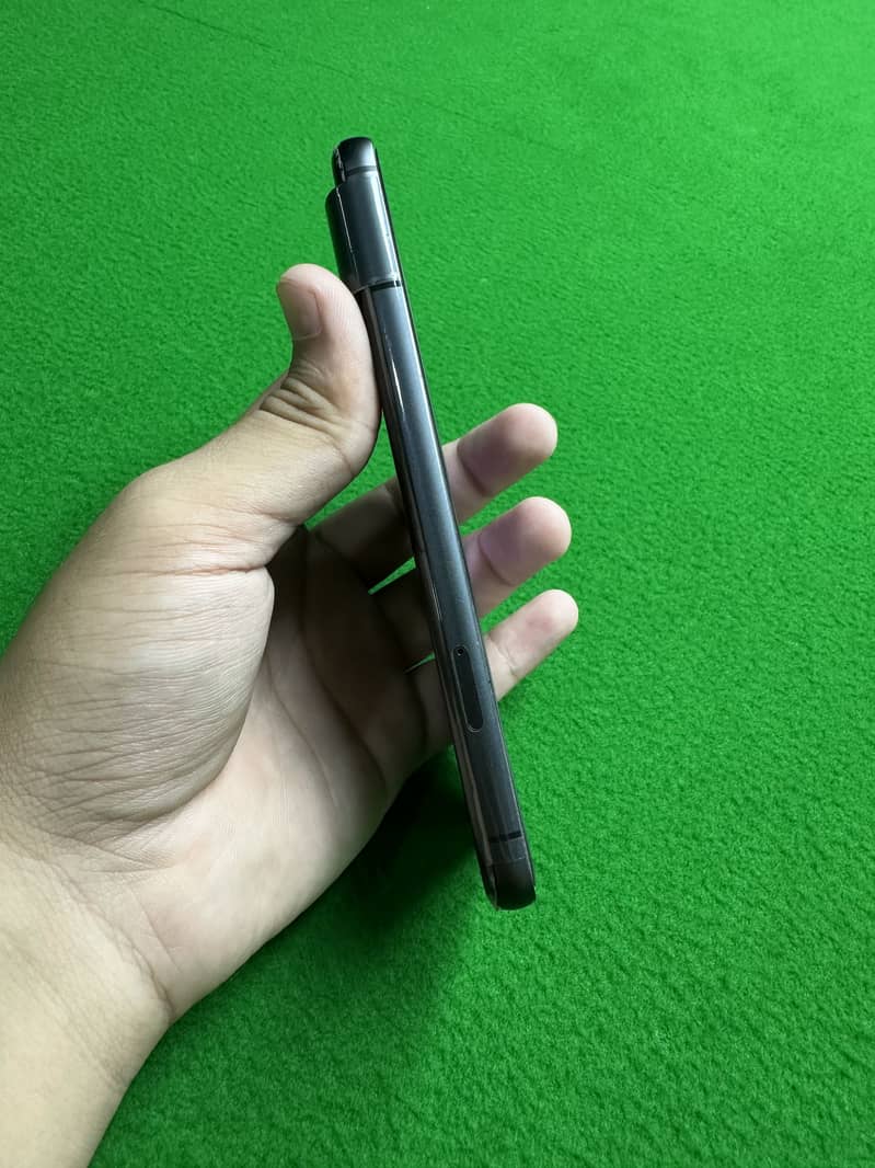 Google Pixel 8 4