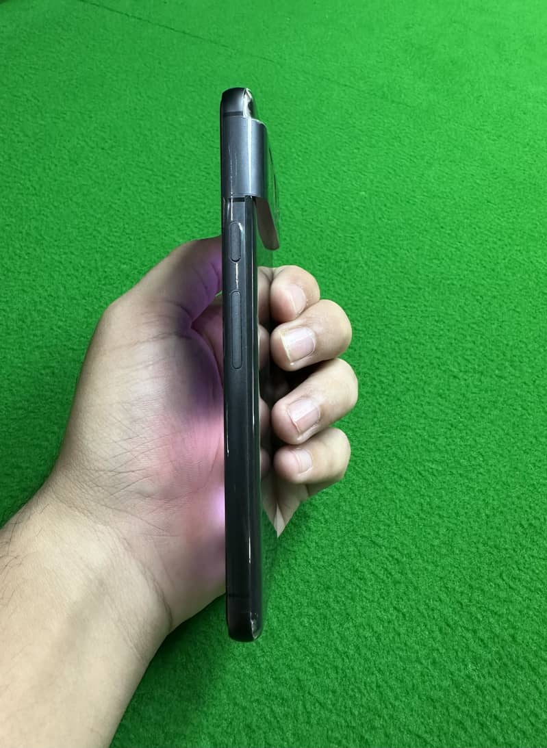 Google Pixel 8 5