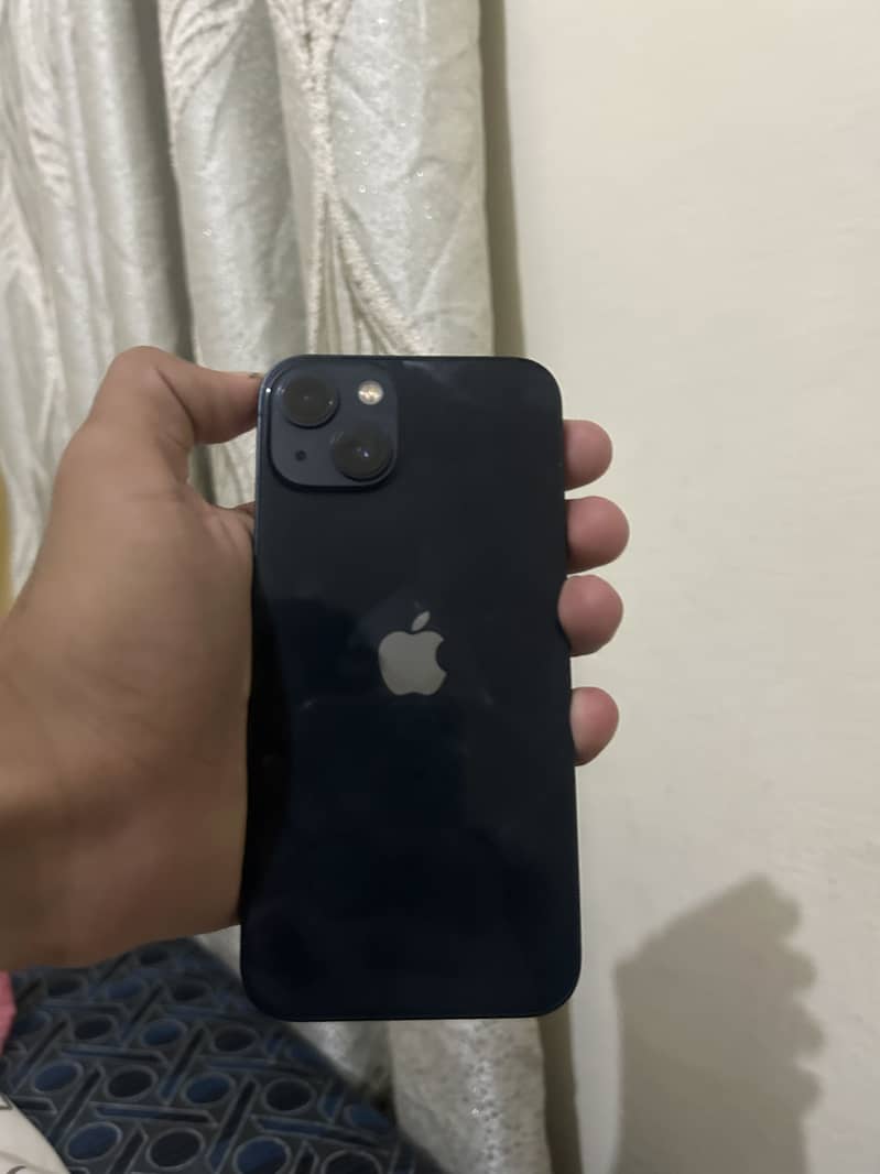 Apple iPhone 13 5