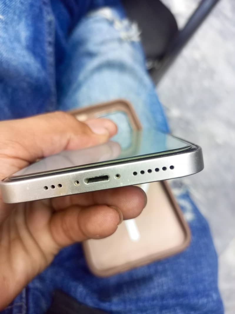 Apple iPhone X 4